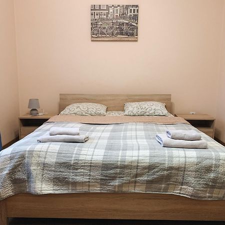 Apartments Domovik Parkaniya, 2A มุกาเชเว ภายนอก รูปภาพ