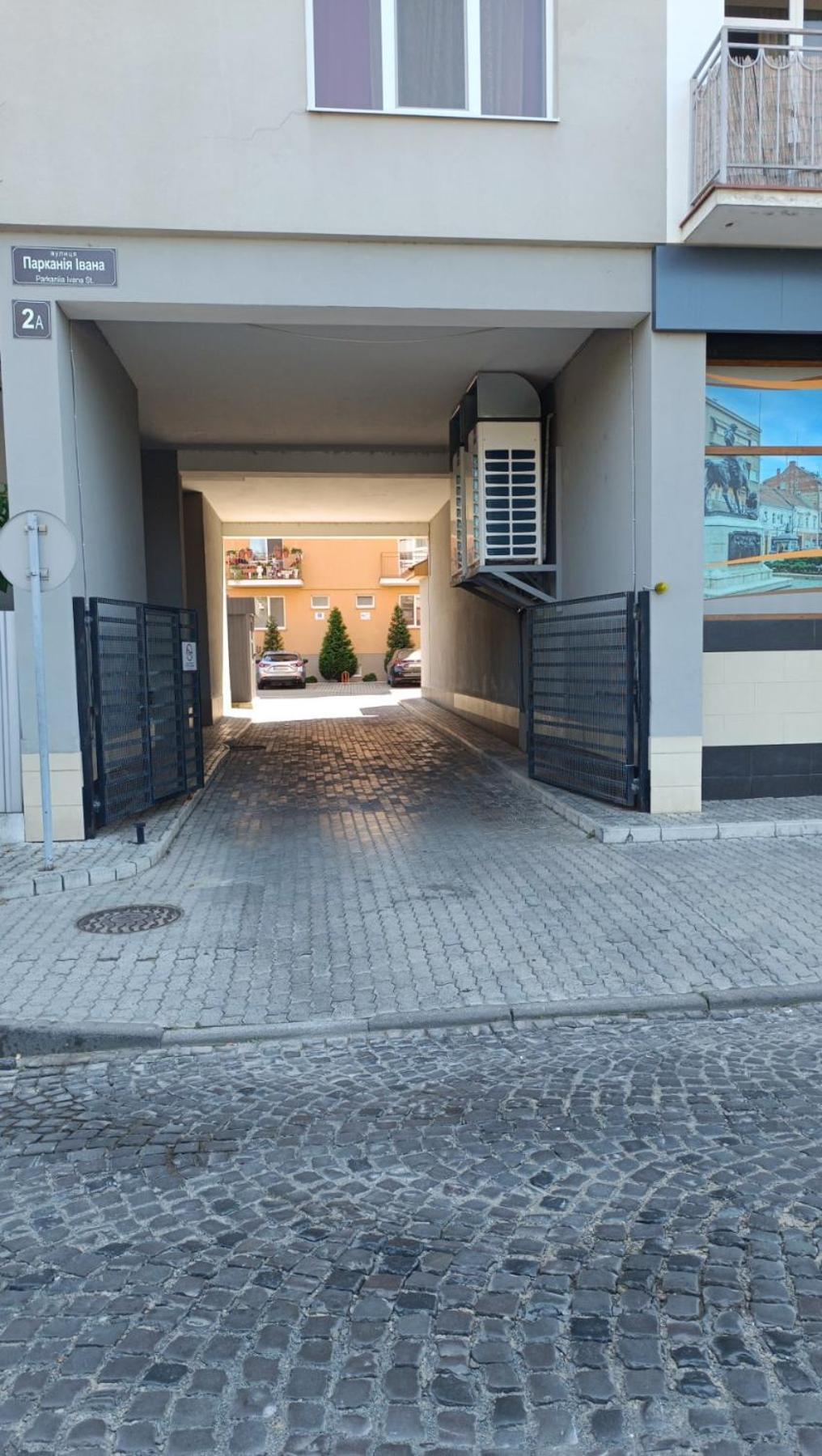 Apartments Domovik Parkaniya, 2A มุกาเชเว ภายนอก รูปภาพ