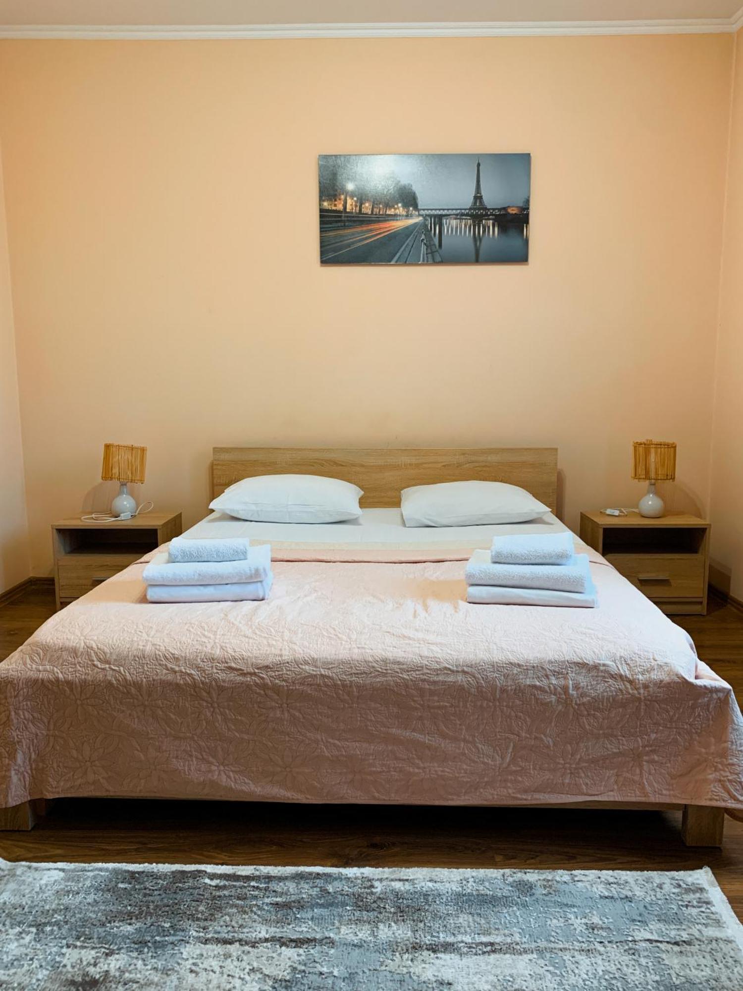 Apartments Domovik Parkaniya, 2A มุกาเชเว ภายนอก รูปภาพ