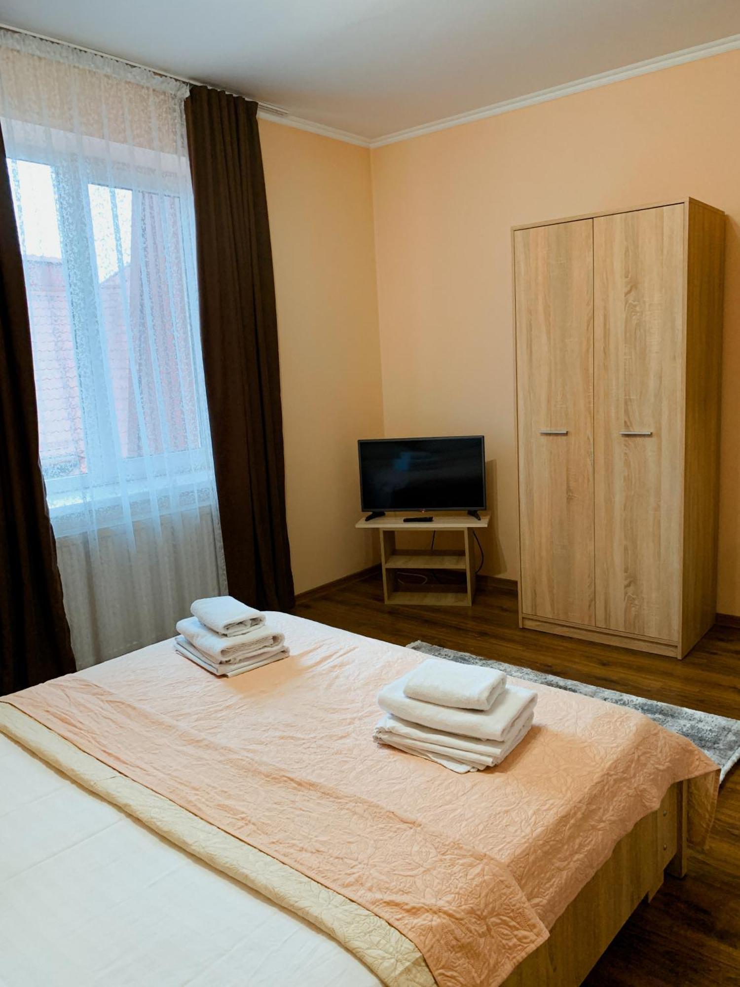 Apartments Domovik Parkaniya, 2A มุกาเชเว ภายนอก รูปภาพ