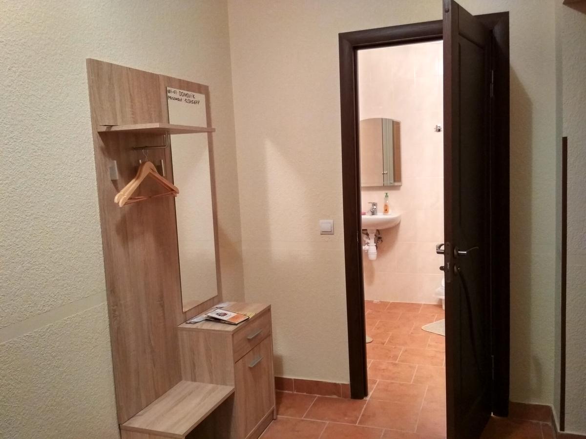Apartments Domovik Parkaniya, 2A มุกาเชเว ภายนอก รูปภาพ